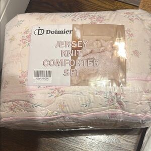 Jersey Knit Twin Sheet Set, mattress protector and comforter